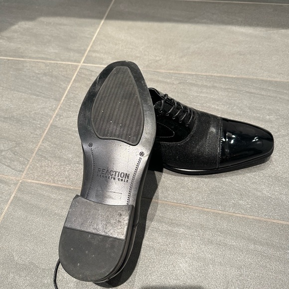 Men’s Kenneth Cole shoe Size 9 worm once for a wedding and been sitting since. - Picture 6 of 6